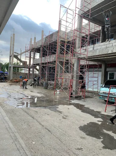 Multi-level site access by Island Woods & Development